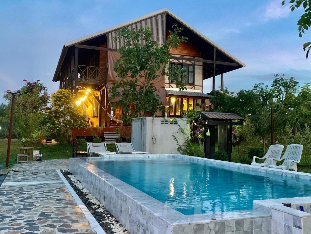 Rang Robin Farmstay With Swimming Pool Ban Wang Muang Eksteriør bilde